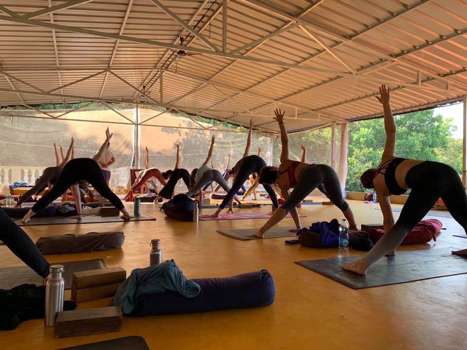 Sampoorna Yoga- Vinyasa Class
