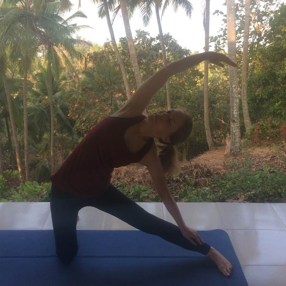 Sampoorna Yoga - 20-minute warm up sequence